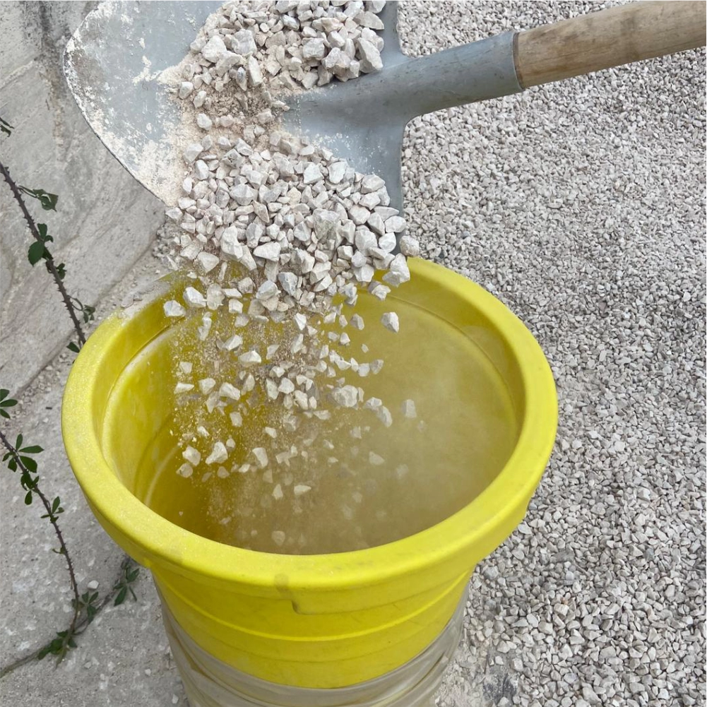 Dispozitiv pentru umplerea sacilor TEKCNOPLAST Dispozitiv pentru umplerea sacilor TEKCNOPLAST